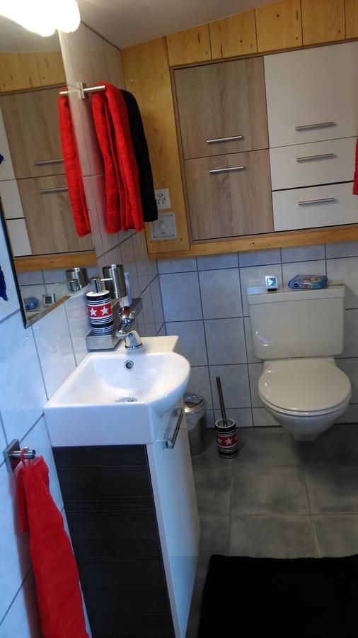 S'Husli Bed & Breakfast Embrach Bagian luar foto