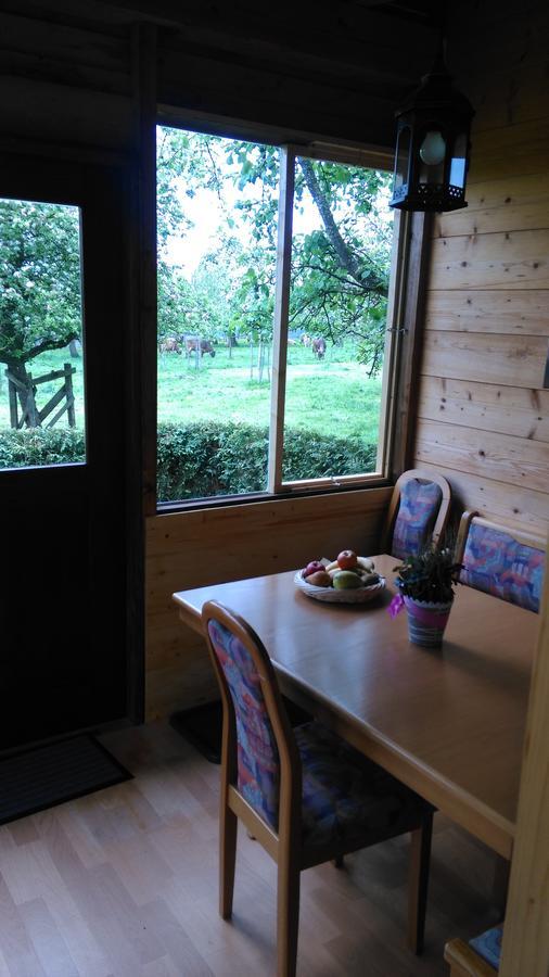 S'Husli Bed & Breakfast Embrach Bagian luar foto
